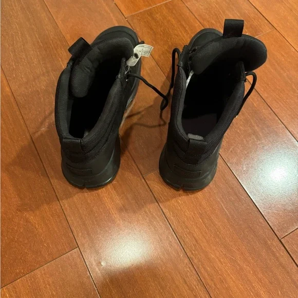 UGG Men's Black Lace-Up Boots water resistant - Picture 4 of 9